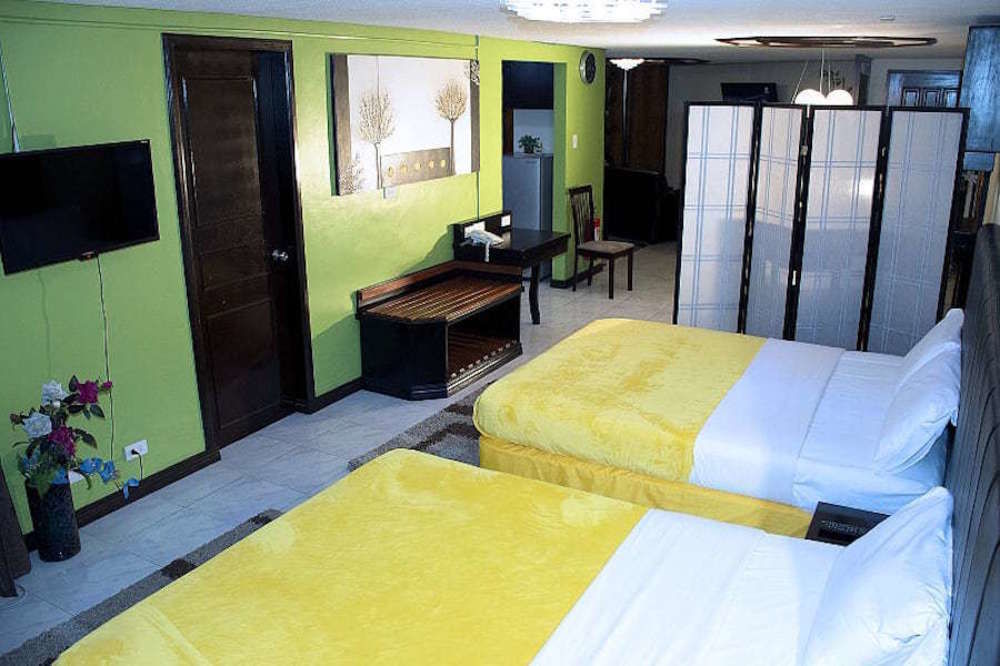 Manila Bay Serviced Apartments Exterior photo