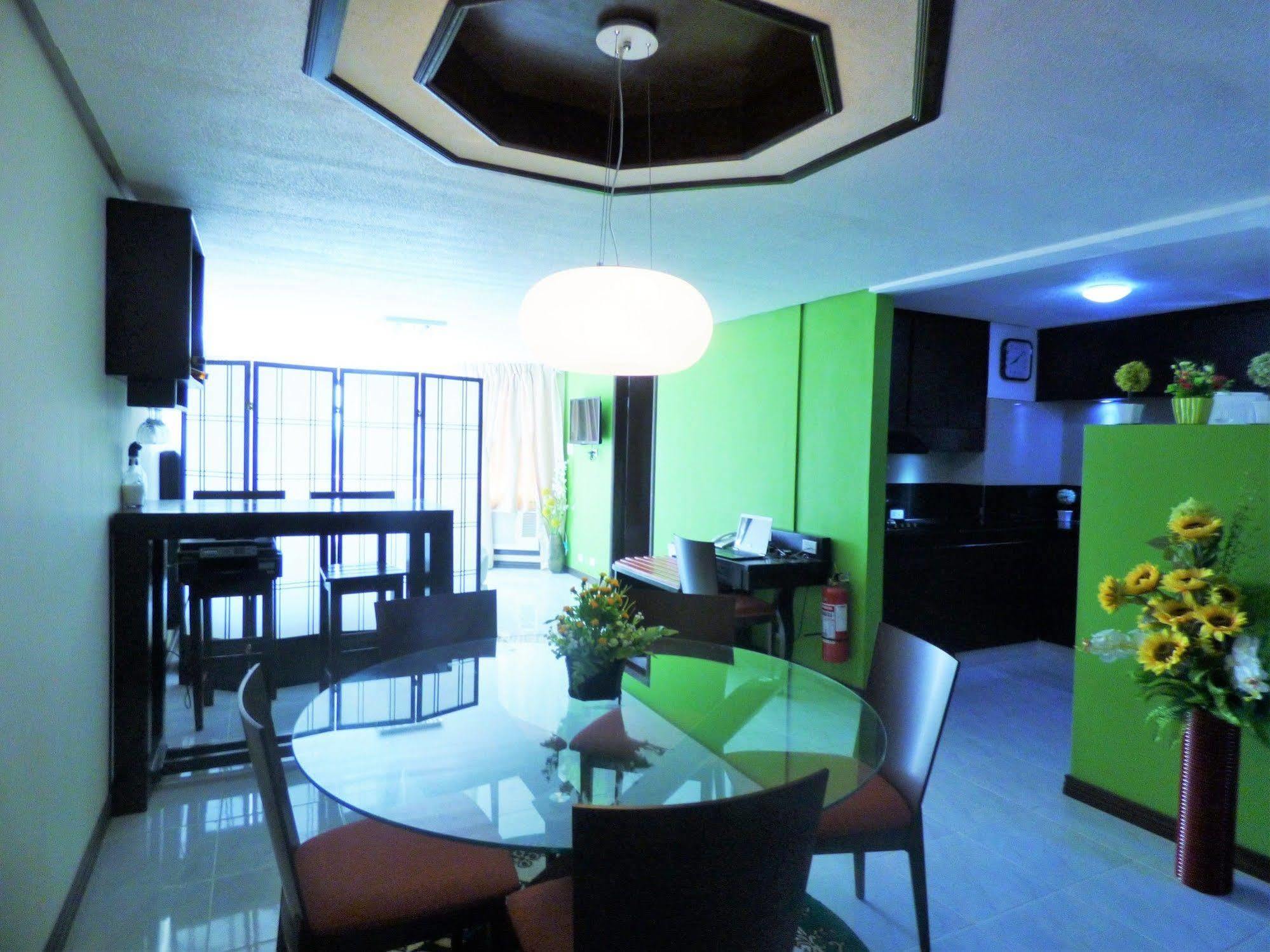 Manila Bay Serviced Apartments Exterior photo