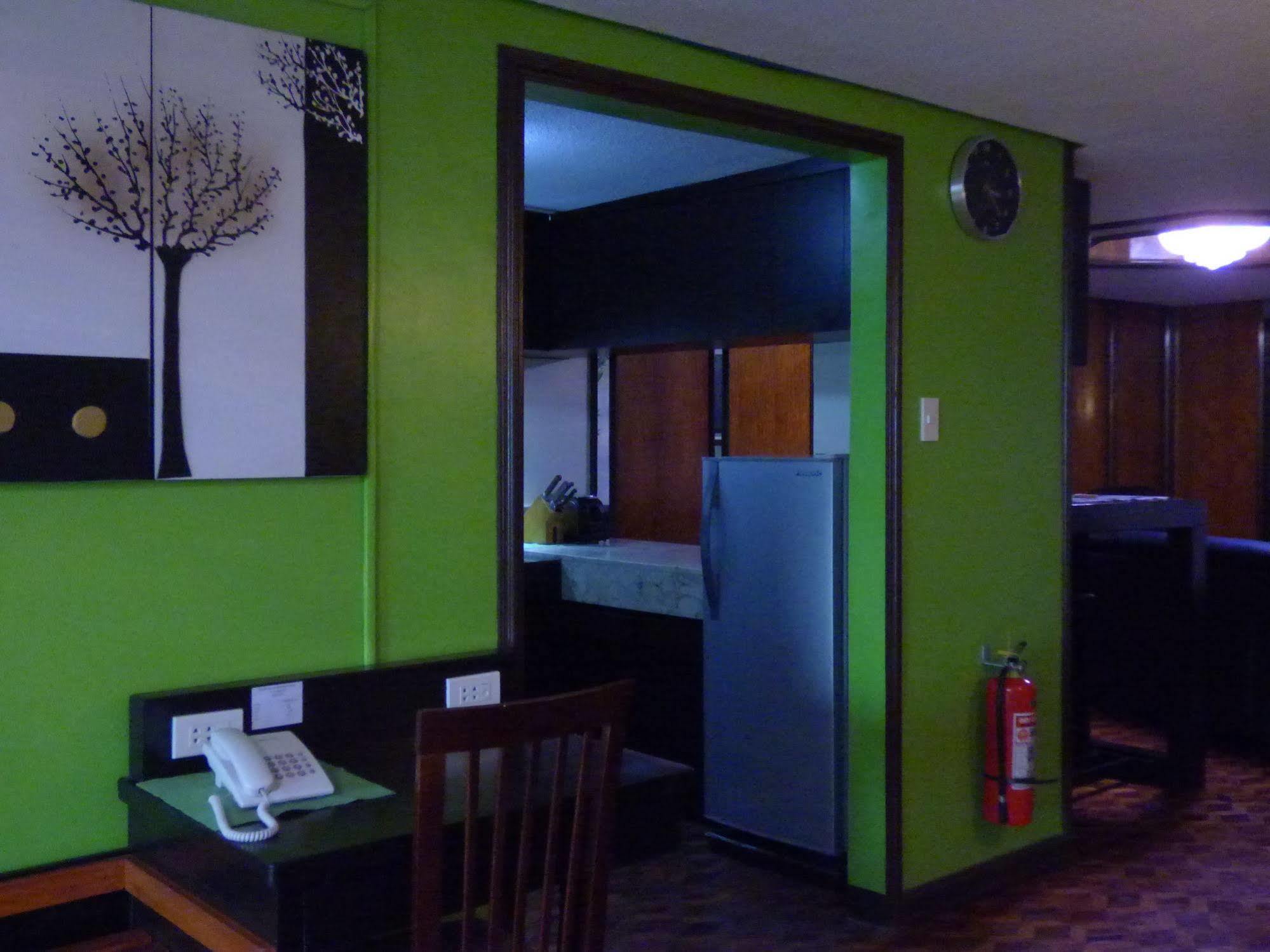 Manila Bay Serviced Apartments Exterior photo