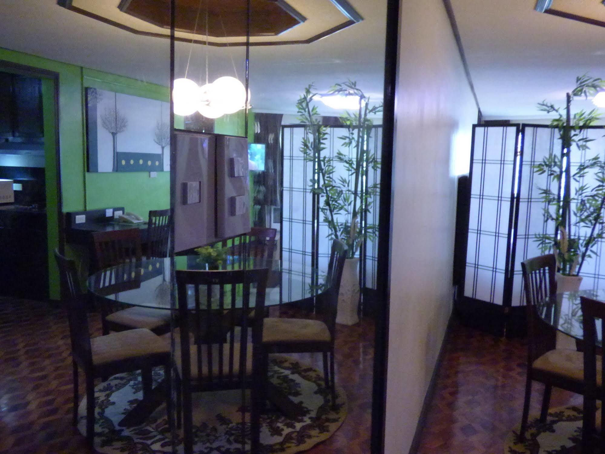 Manila Bay Serviced Apartments Exterior photo