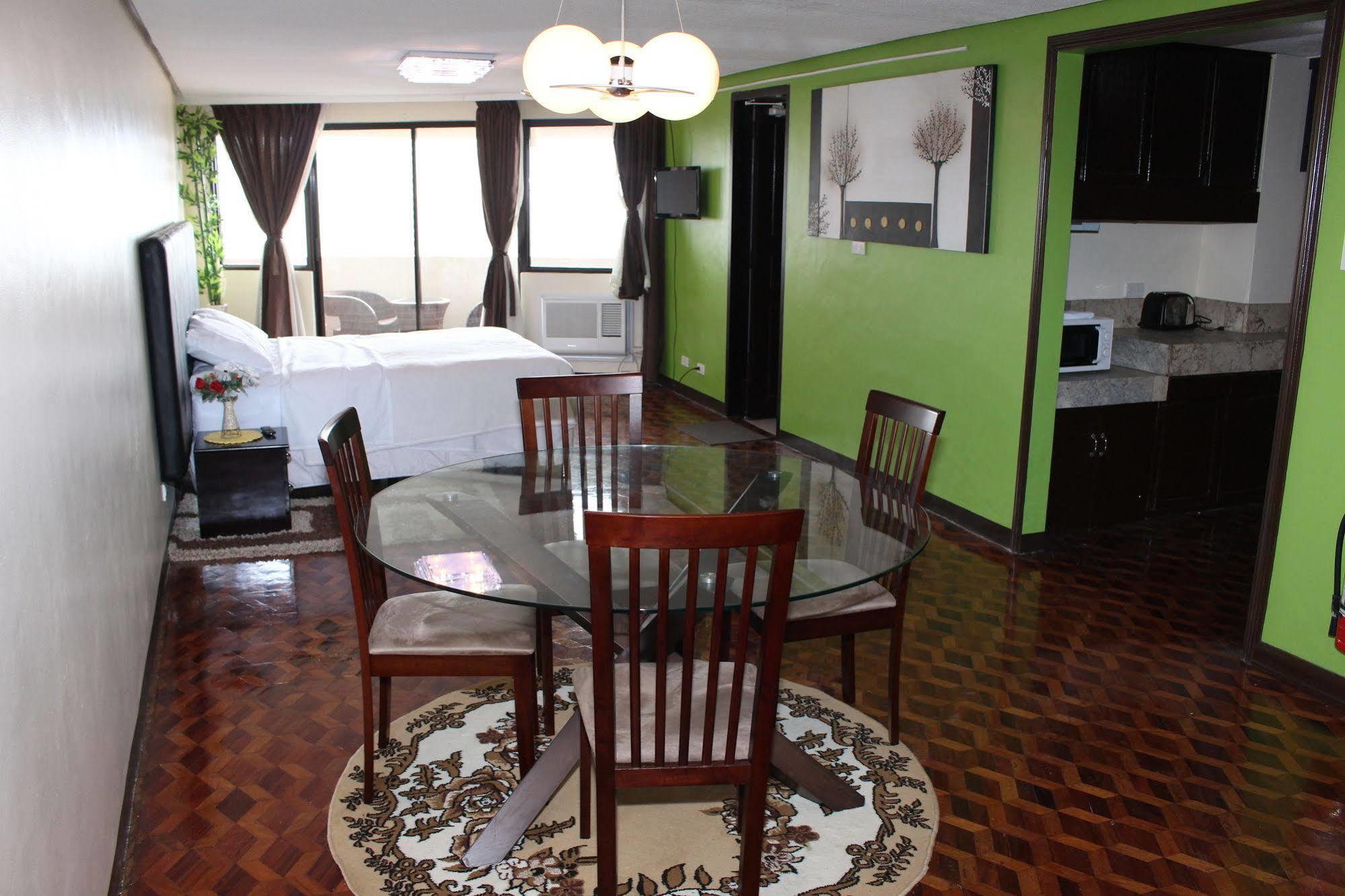 Manila Bay Serviced Apartments Exterior photo